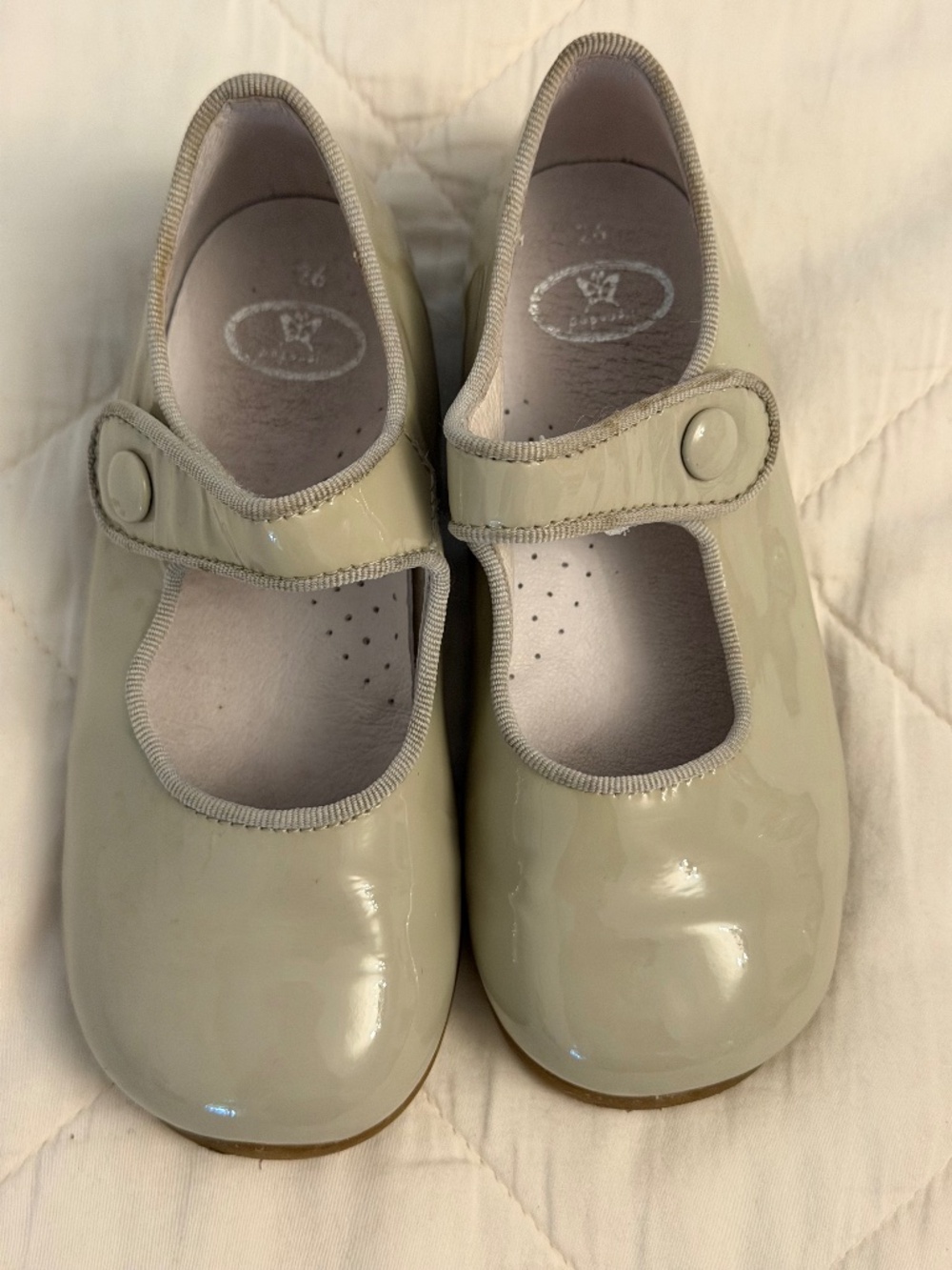 Papouelli toddler 26/9.5 patent leather Maryjane flats